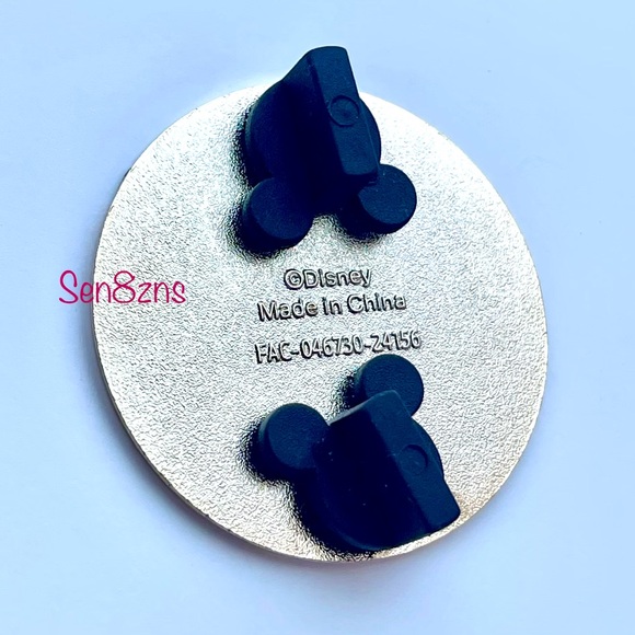 NEW Only Murders In The Building d23 Pin - Disney Pin - Picture 5 of 6